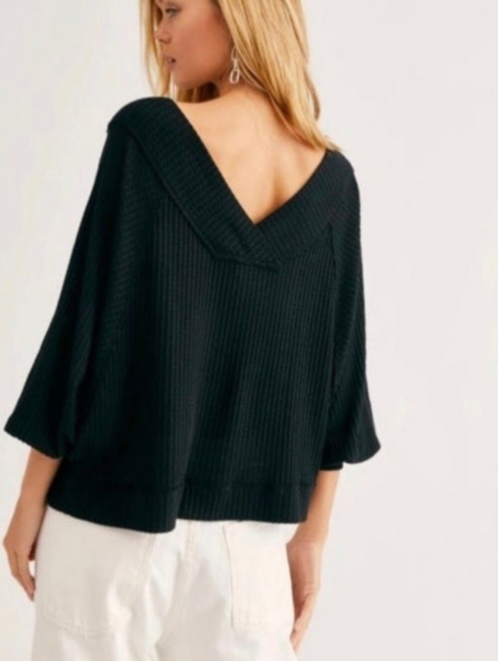 Free People Black V-neck Sweater with Dolman Sleeves Like New Size M